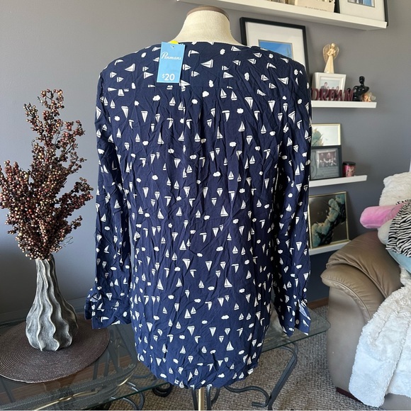 Longsleeve top. NWT - Picture 2 of 2